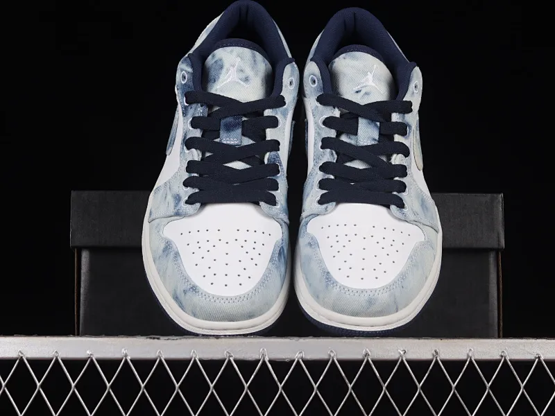 All categories Air Jordan Jordan series basketball shoes Air Jordan 1 Low G version pure original Air Jordan 1 Low "Lce Blue" AJ1 Joe 1 denim blue low-top basketball shoes CZ8455-100